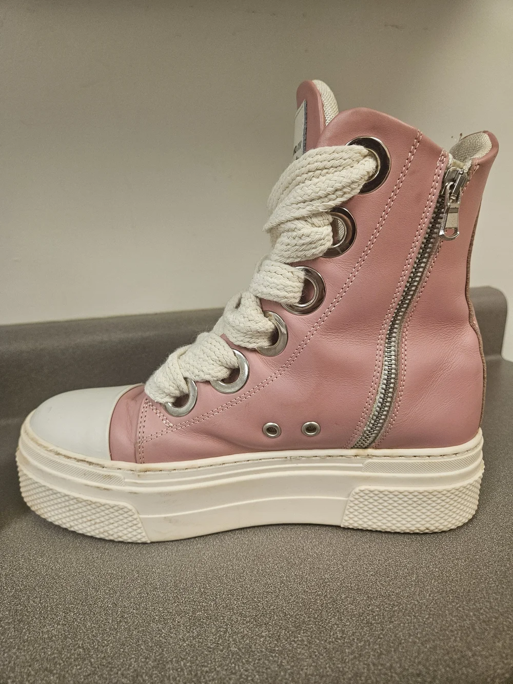 High-Top Platform Sneakers - Pink/White